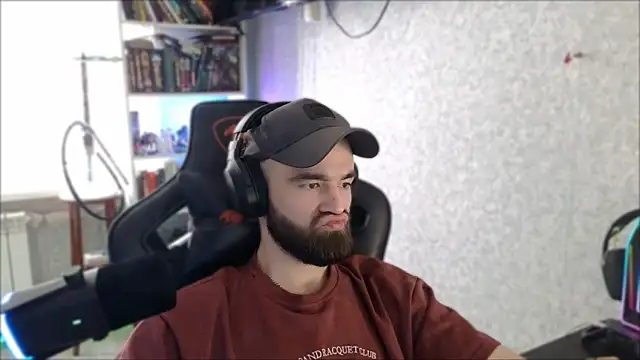 _Serious_Man webcam