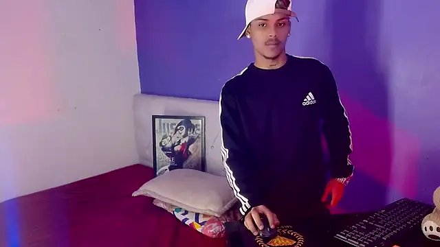 angel_foxc13 (M twink) - happy happy Angel..!!!😍💋