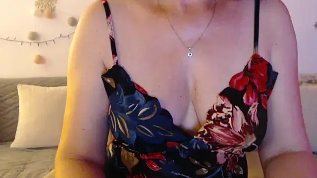 YourfantasyGiuly webcam