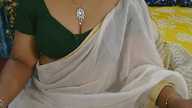 Mallu_Manisha live cam on StripChat