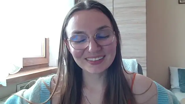 LooveELLYx webcam