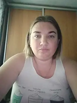 MiyaOlliver webcam