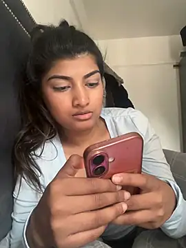 naughtywhisper784 webcam