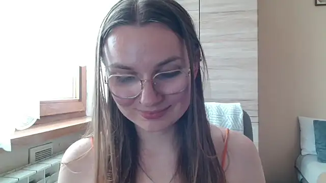 LooveELLYx webcam