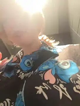 RonnieKiss webcam