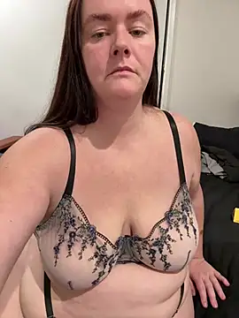 carinabro10 webcam