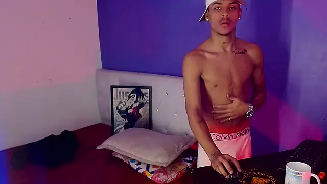 Angel_foxc13 webcam