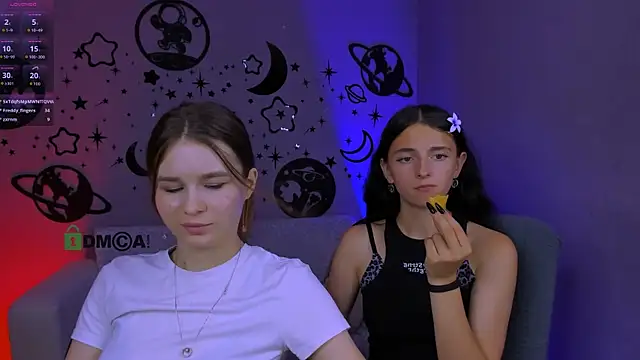 caroline_honeyy webcam