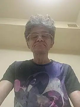 ReekedMyelin webcam