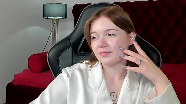 ElinaVale webcam