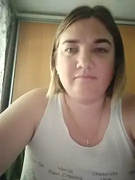MiyaOlliver webcam