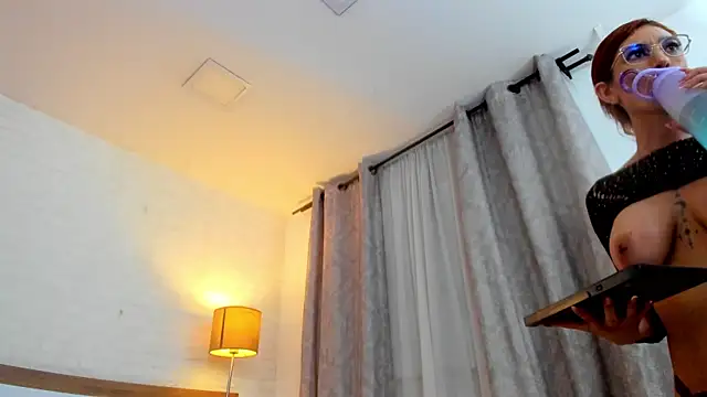 Isisjames webcam