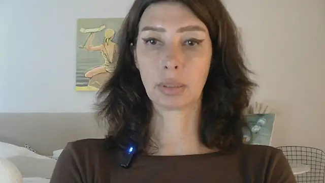 WhiteQueen888 webcam