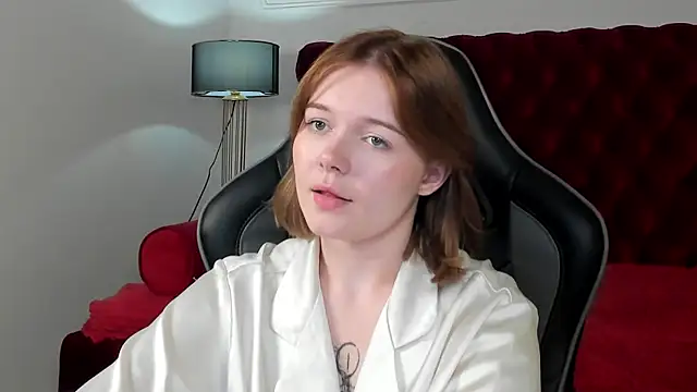 ElinaVale webcam