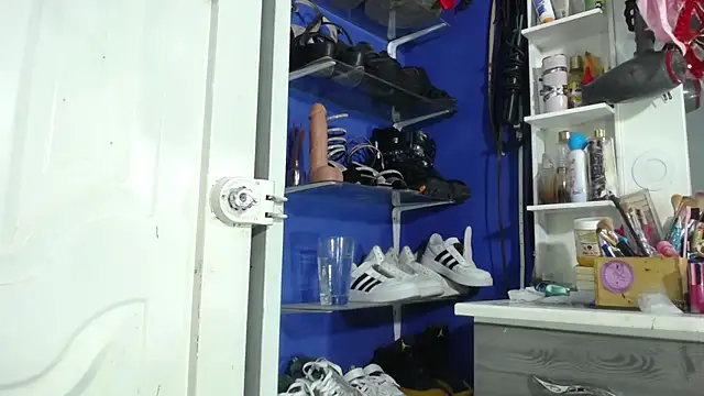 Squirter_pussybomb webcam
