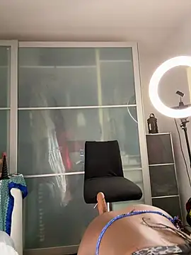 ShantelSexyYoungMilfie webcam