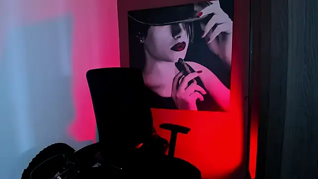 QueenOfHaze webcam