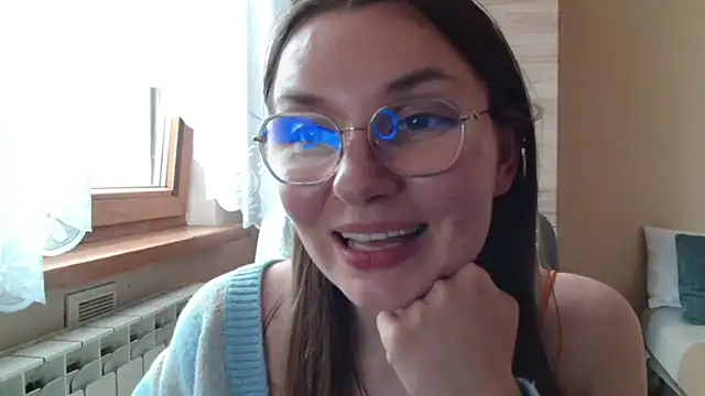 LooveELLYx webcam