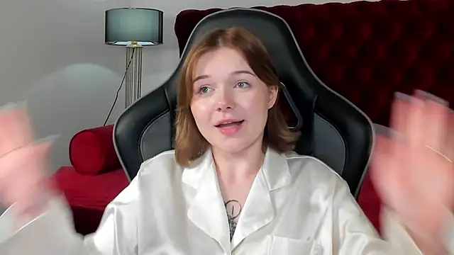 ElinaVale webcam
