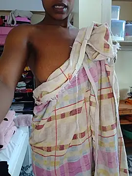 Midnightmuse619 webcam