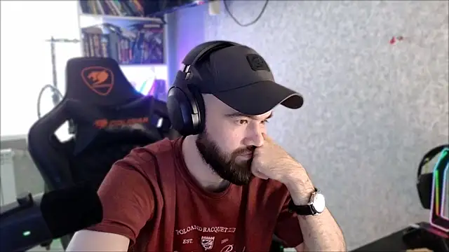 _Serious_Man webcam