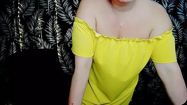 Olivia_playful webcam