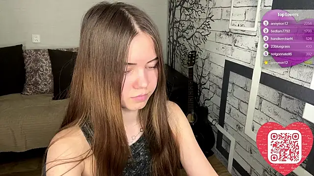 ElmiraDabato webcam