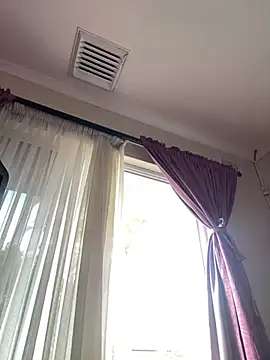 LuciousLips96 webcam