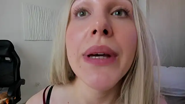 CarolMay webcam