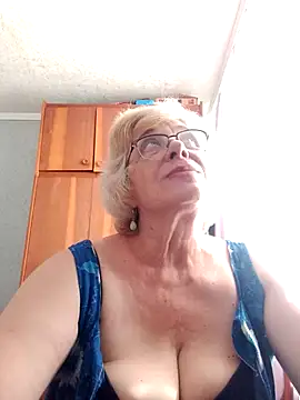 52MiaLove02 webcam