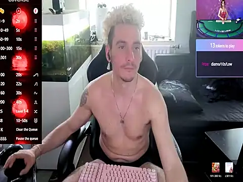 Rayzel_White webcam