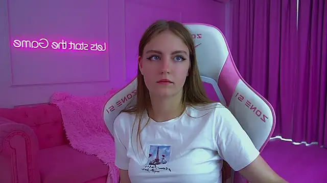 SofiaSarvains webcam