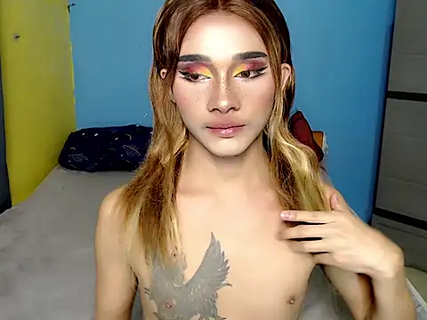 petite_hugecock - Petite_HugeCock's free webcam - UK Sex Cams