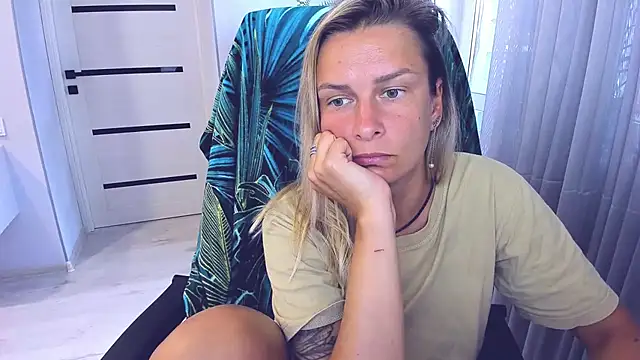 AlexiaDarren webcam