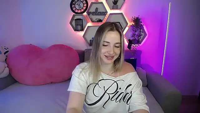 SabrinViolet webcam