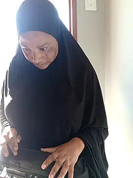 Sweetbxxx24 webcam