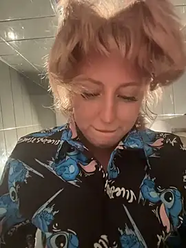 RonnieKiss webcam