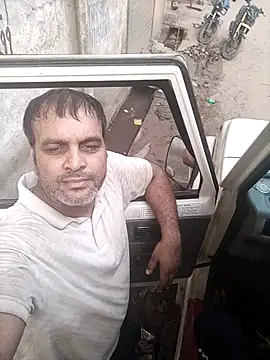indiandesivillegeboy webcam