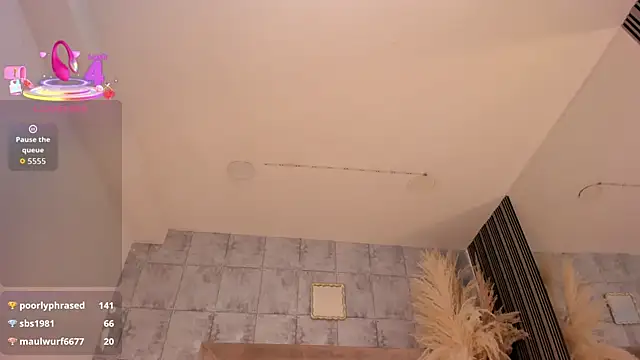 nahomyrusell_ webcam