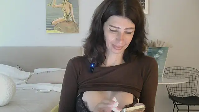 WhiteQueen888 webcam