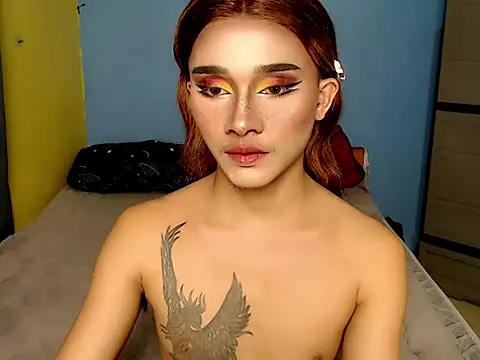 Petite_HugeCock webcam