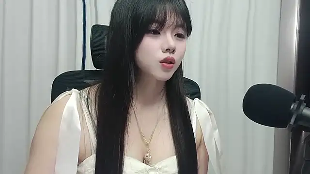 Xiaoxue689 webcam