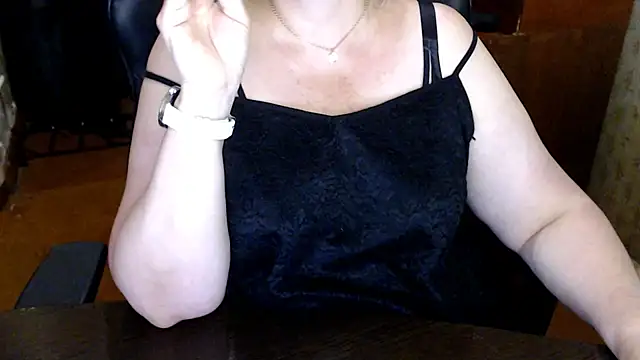 AlisaHot55 webcam