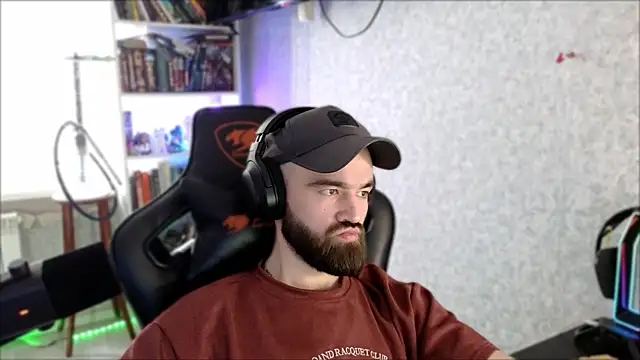 _Serious_Man webcam
