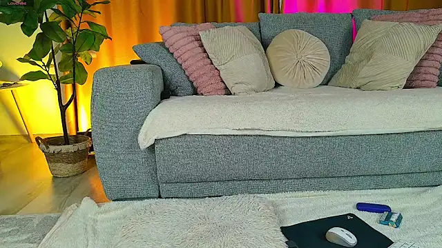SereneRhodes webcam