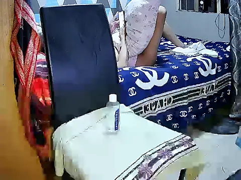 Trish_CurveCock webcam