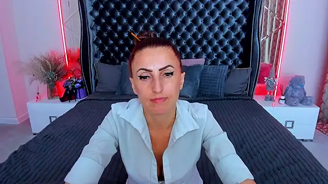 rebecca_diamond - Rebecca_Diamond's free webcam - UK Sex Cams