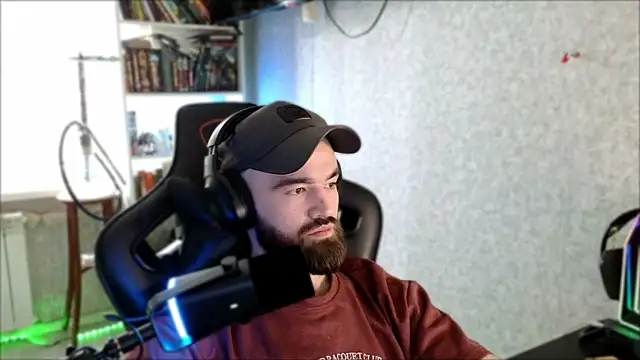 _Serious_Man webcam