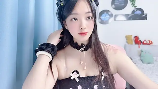Winnie666999 live sex cam