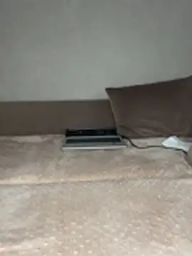 LaraVoosh webcam